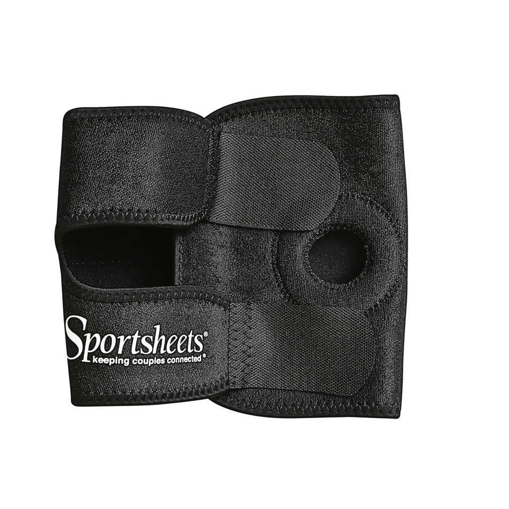 Inclusive thigh strap in black for gender-neutral intimate wellness for non-binary users.